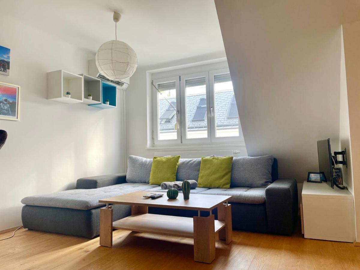 60 M2 Central Rooftop Apartment With Ac Wina Bagian luar foto