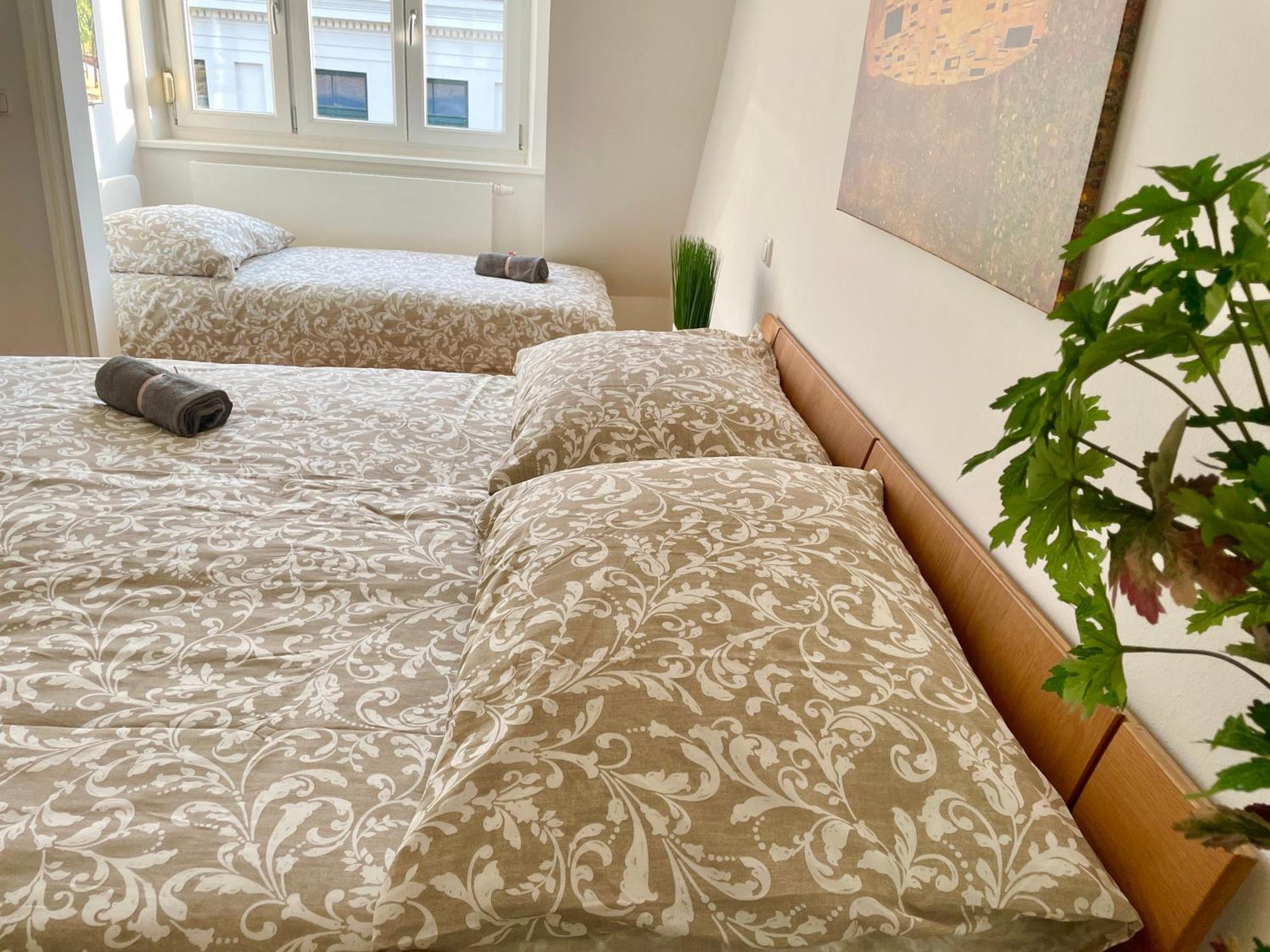 60 M2 Central Rooftop Apartment With Ac Wina Bagian luar foto